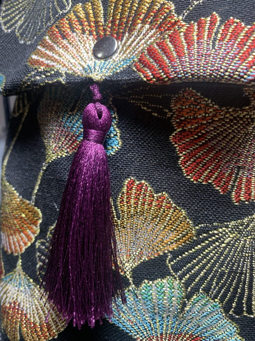 BORSA GINGO CON PATTA E NAPPE VIOLA