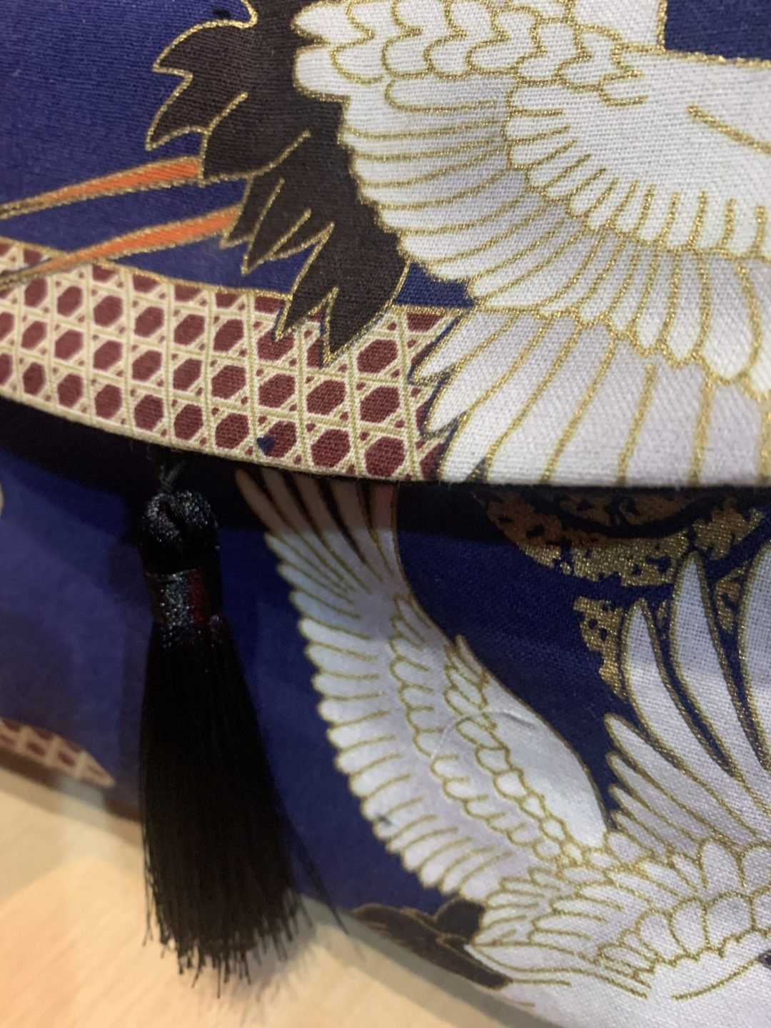 Tsuru To Kin No Nami 鶴と金の波