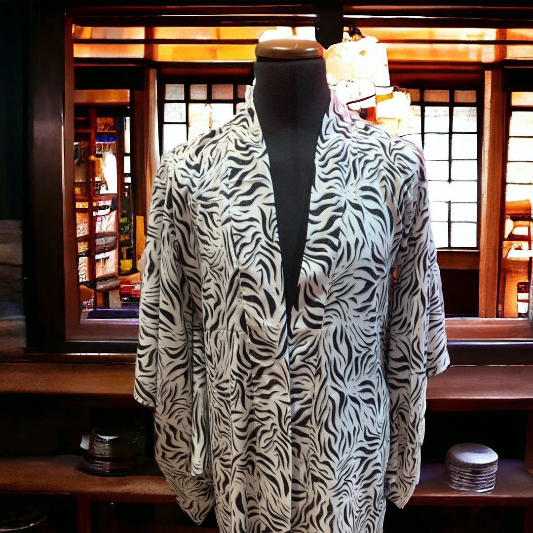SHIROKURO YUKATA KIMONO JAPONAIS