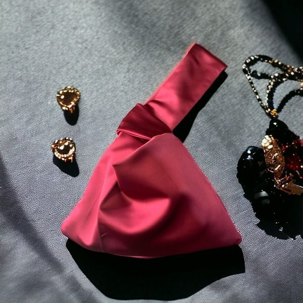 KNOT BAG IN WINE RED