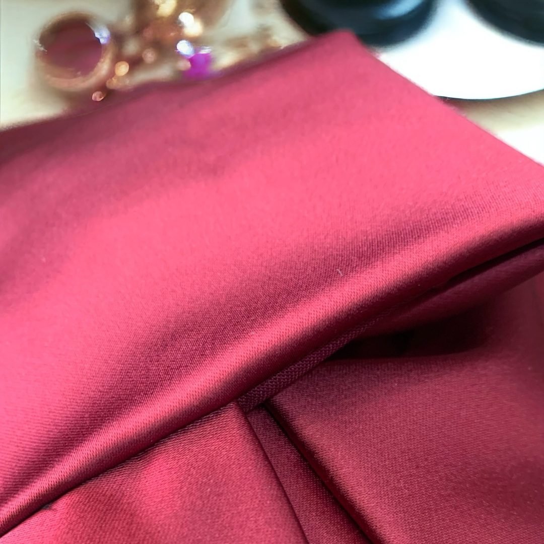 KNOT BAG IN WINE RED