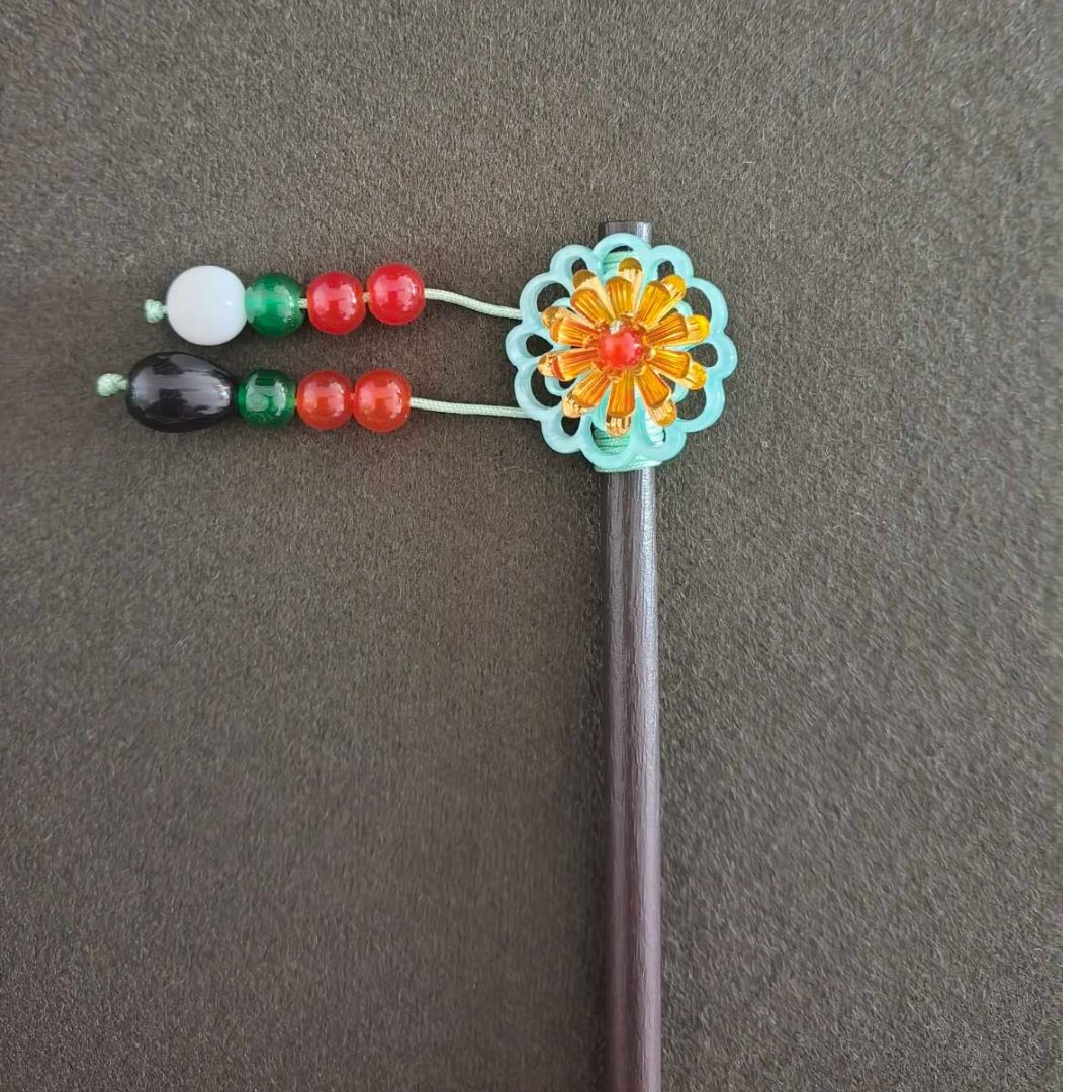 Hair Pin Light Green Rosetta Thimble