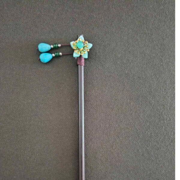 Hair Pin Light Green Star Thimble
