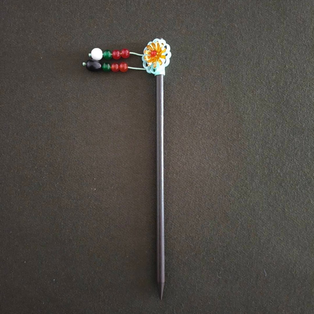 Hair Pin Light Green Rosetta Thimble